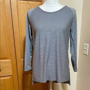3/4 sleeve shimmery top